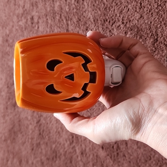 Scentsy Other - Scentsy Pumpkin Mini Warmer-NWOT